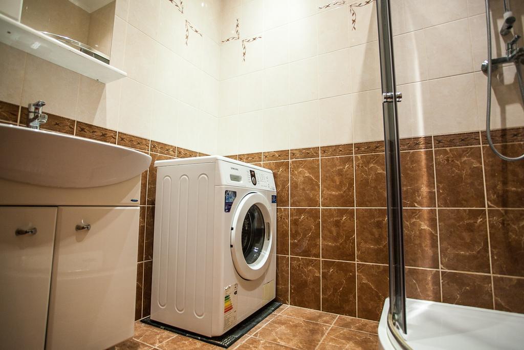 Apartment On Khreshchatyk 21 Киев Екстериор снимка